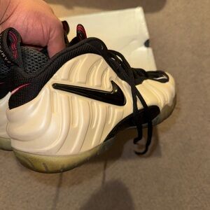 foamposites pearl white